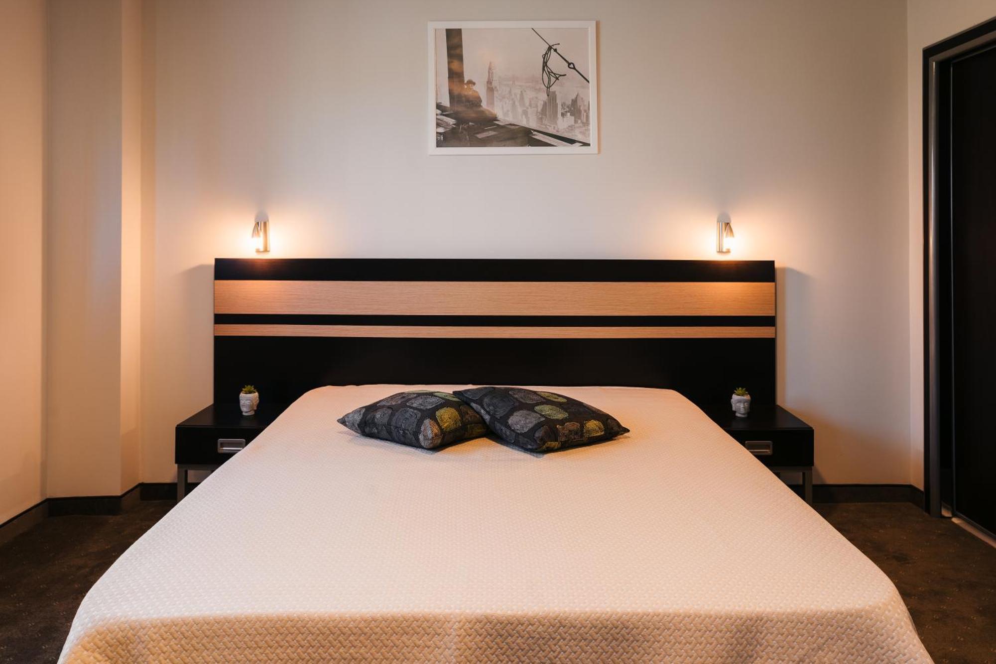 Hotel Ihtiman Εξωτερικό φωτογραφία