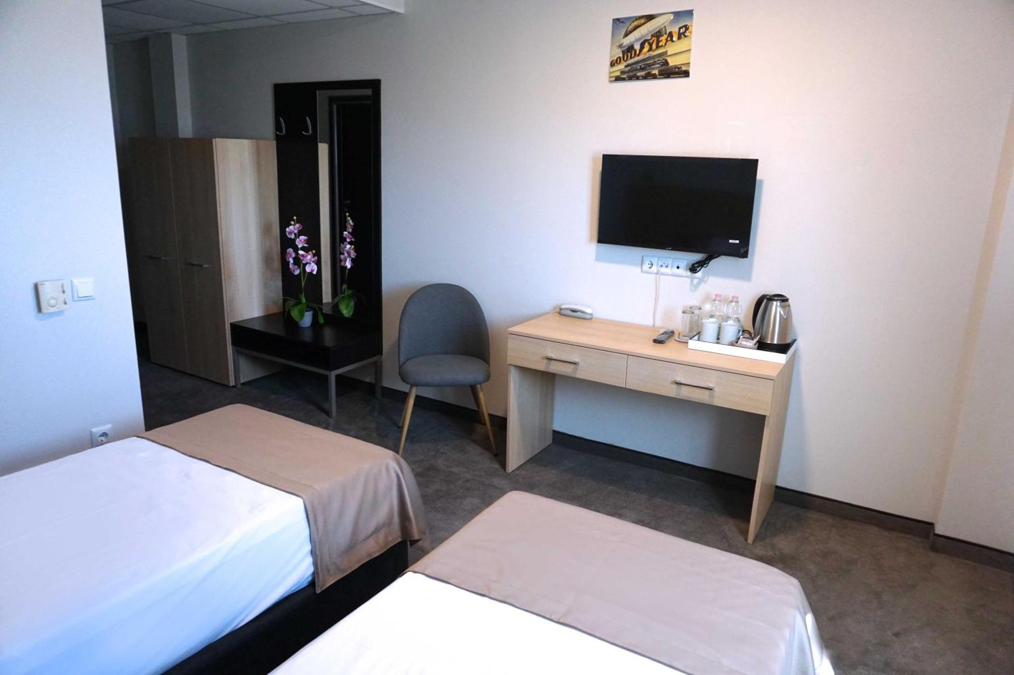 Hotel Ihtiman Εξωτερικό φωτογραφία