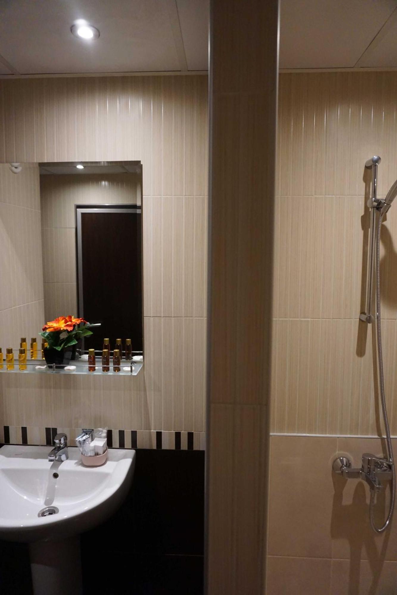 Hotel Ihtiman Εξωτερικό φωτογραφία