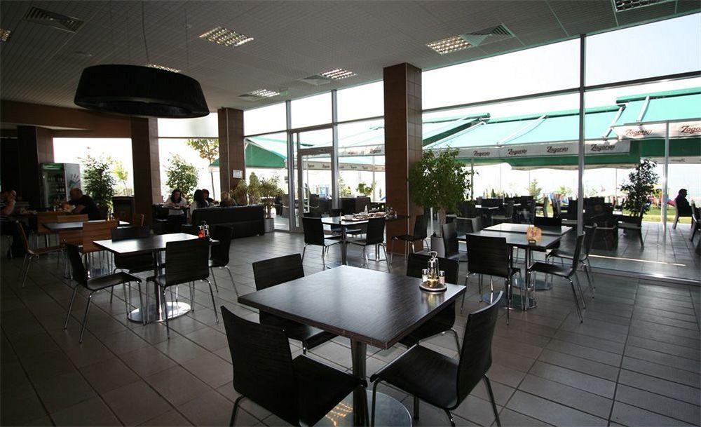 Hotel Ihtiman Εξωτερικό φωτογραφία