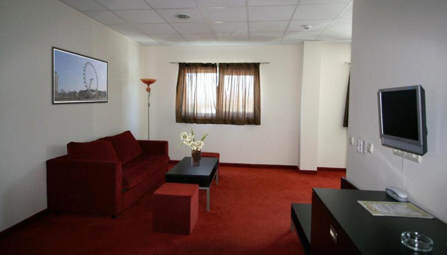 Hotel Ihtiman Εξωτερικό φωτογραφία